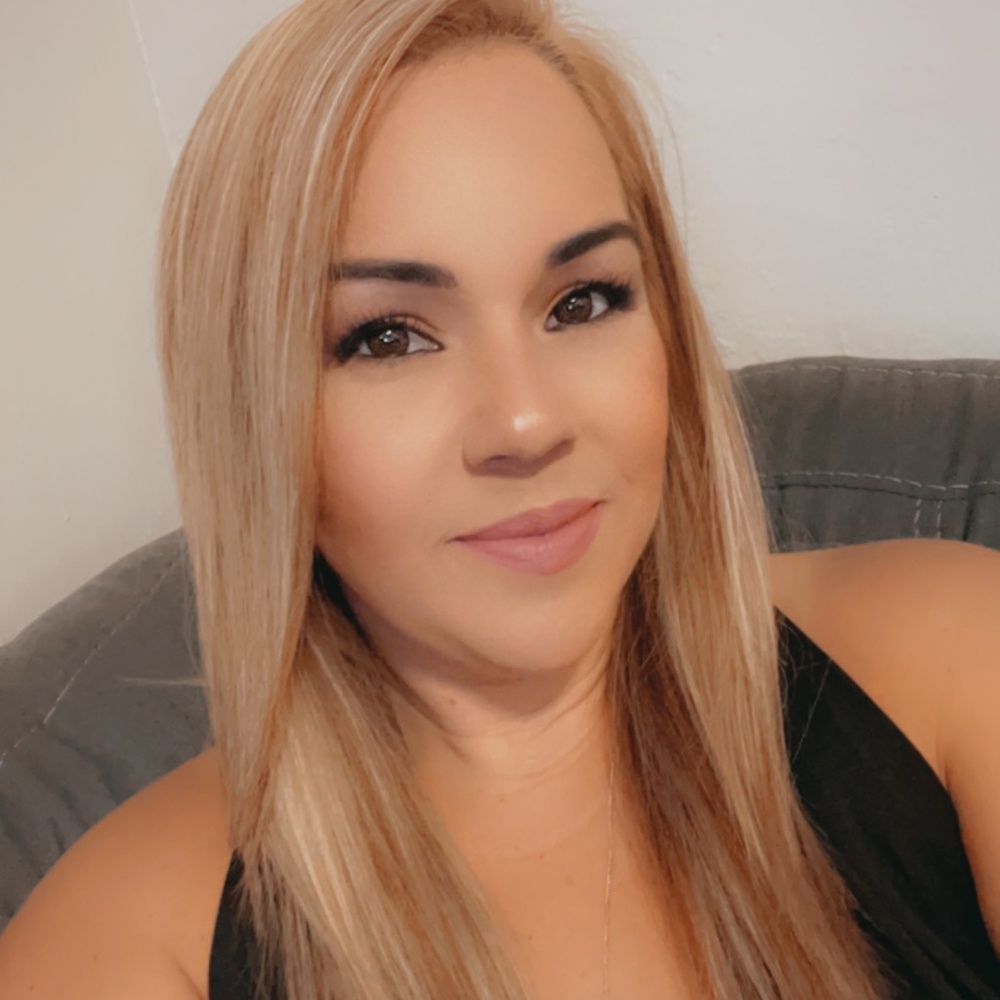 Meet your Posher, Denise